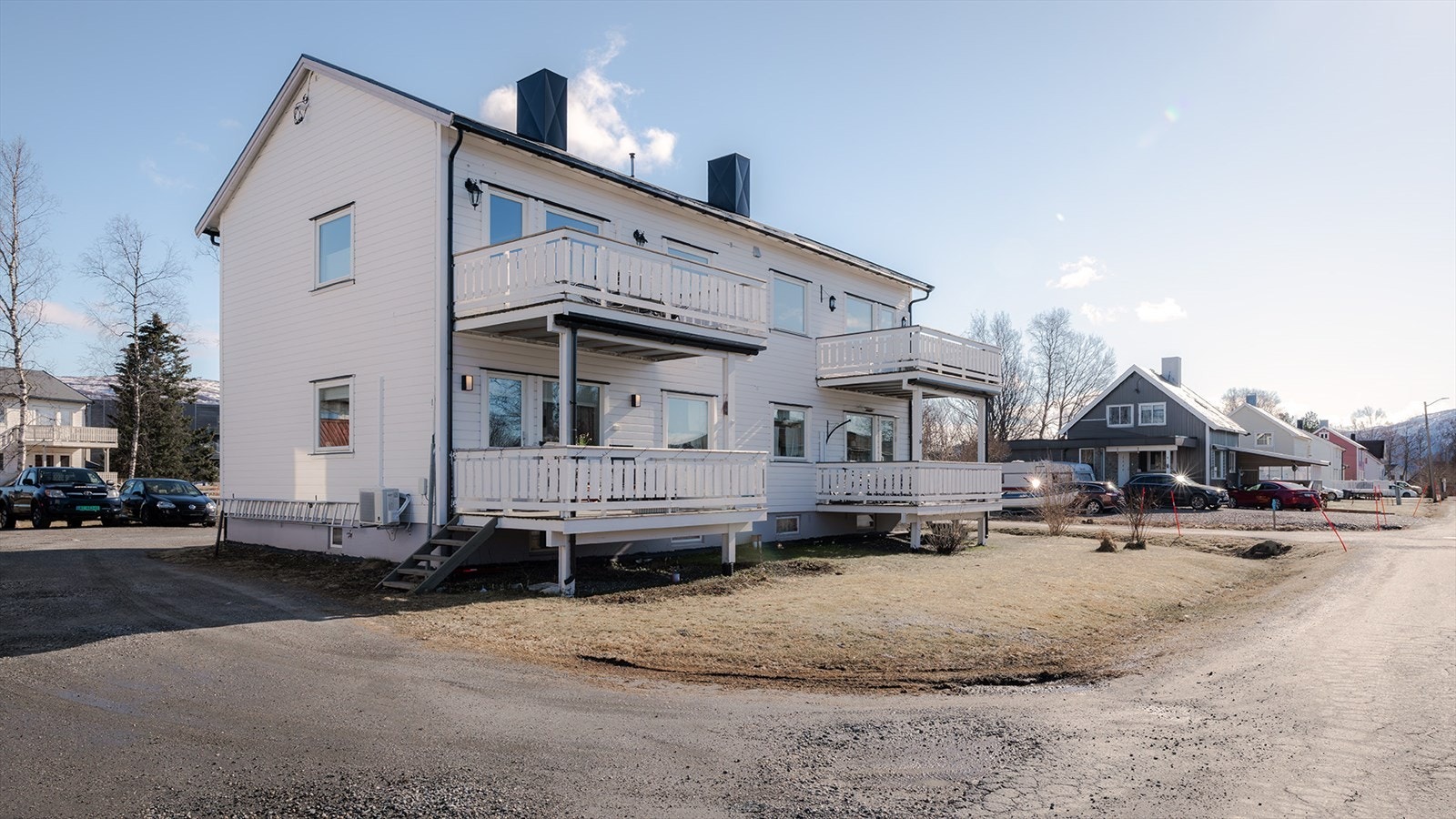 Leiligheten ligger i 2. etg til høyre på bildet Galleribilde
