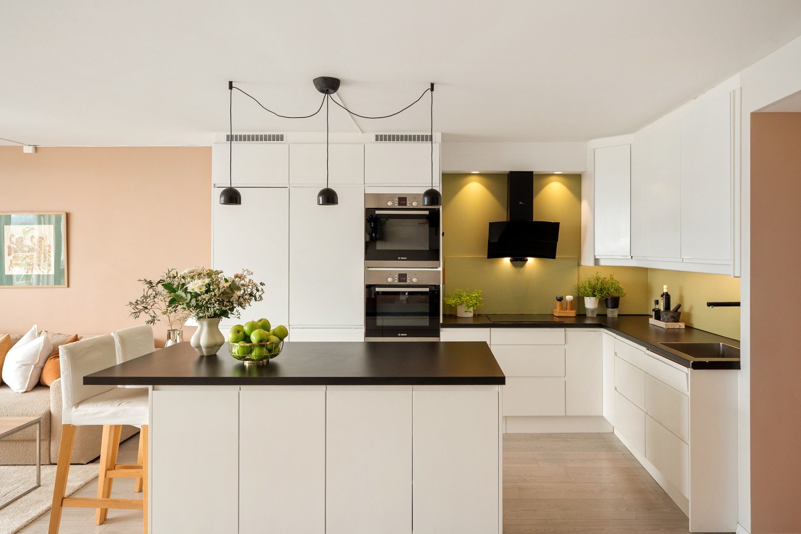 Kjøkkeninnredningen er fra Epoq og ble montert i 2017 Galleribilde