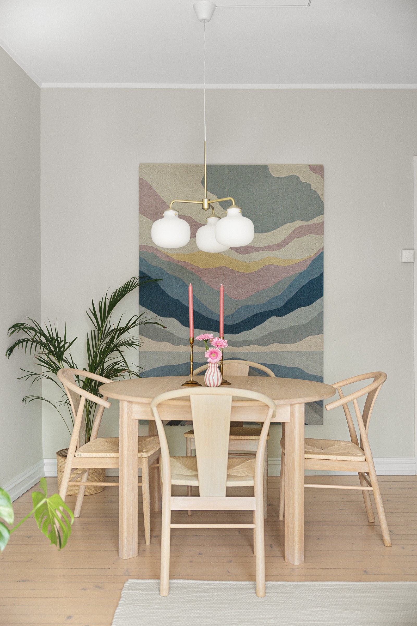 Her kan har du mulighet for å invitere flere gjester over til hyggelige middagskvelder. Galleribilde