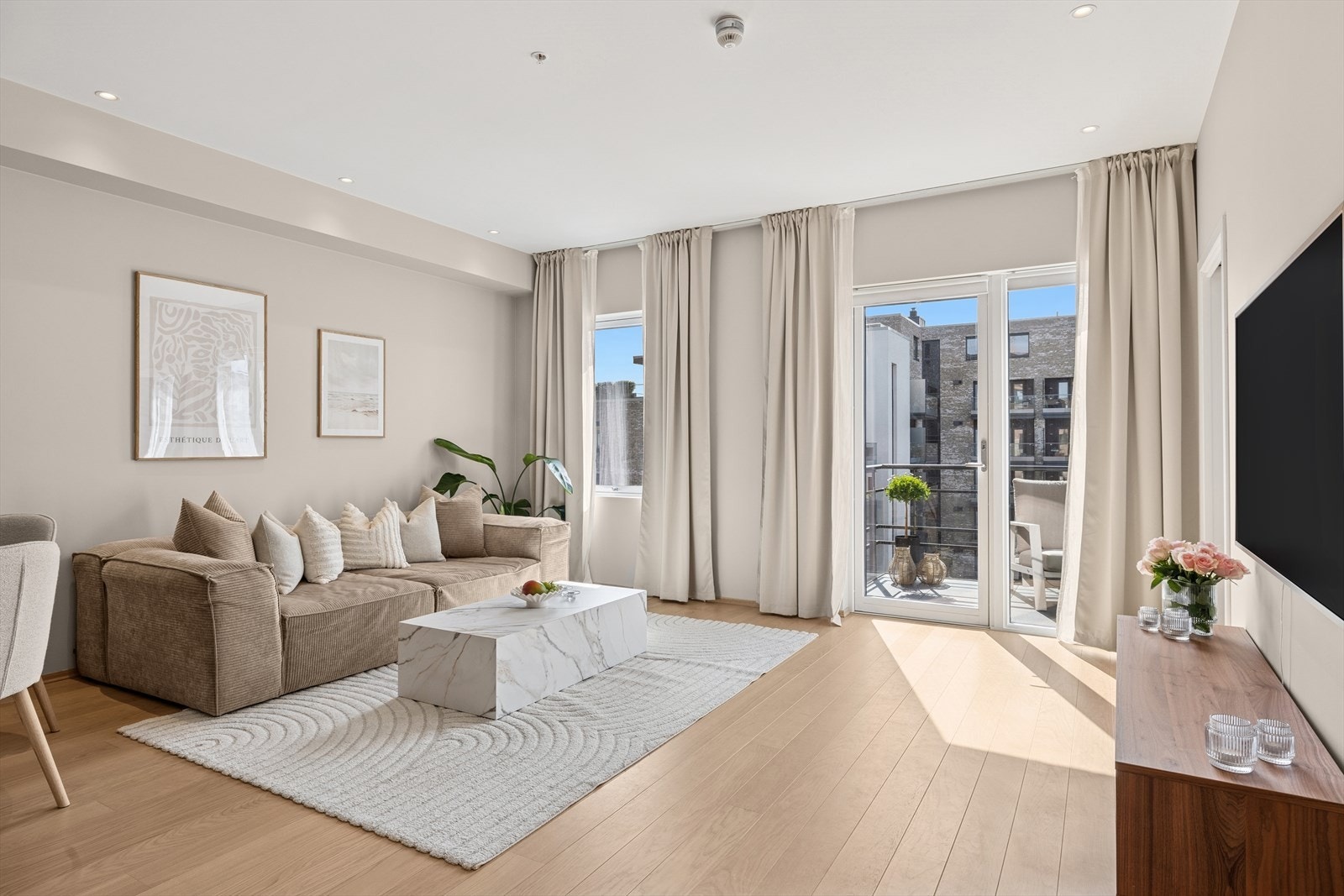 DNB Eiendom v/Tobias Sture har gleden av å presentere Batterigata 3 - en nydelig leilighet i et meget populært område på Tangen Galleribilde