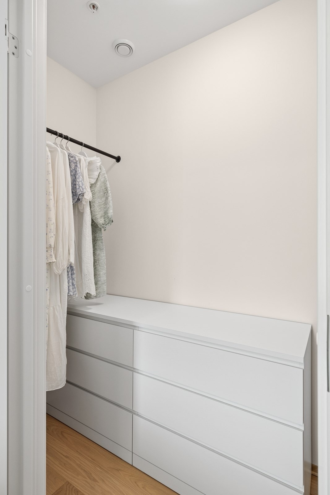 Garderoberom Galleribilde