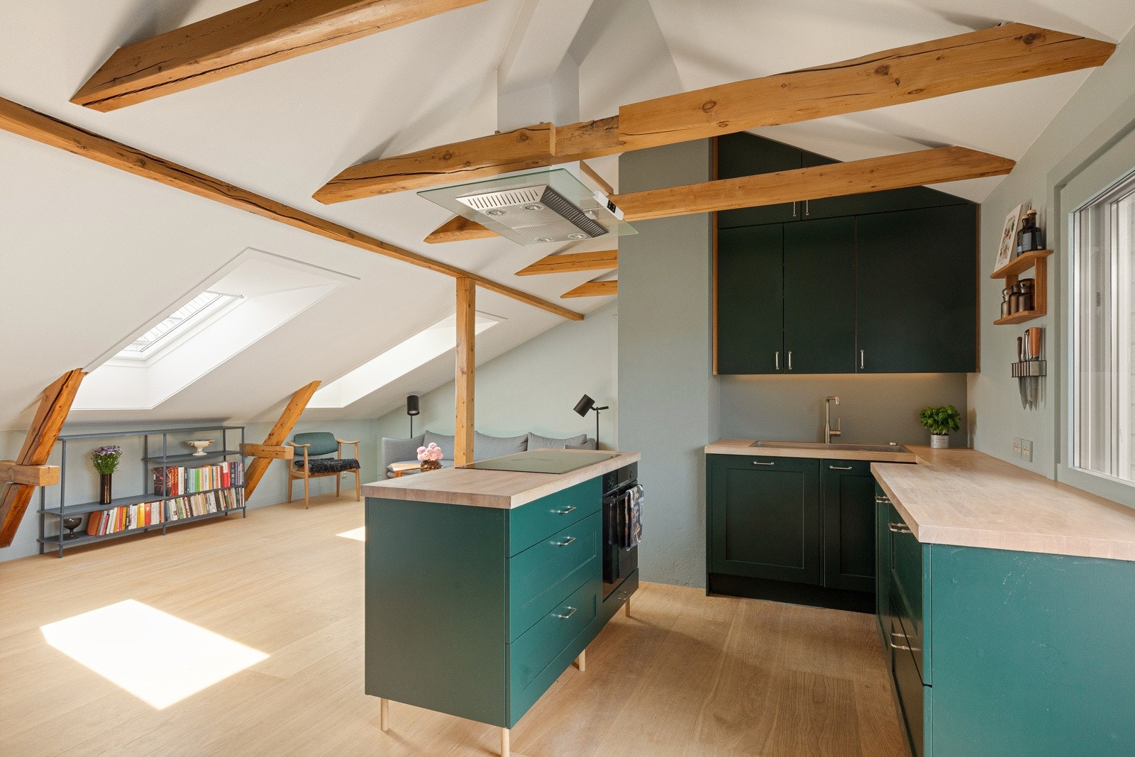 Varmefolie under gulv i kjøkken, spisestue og stue Galleribilde