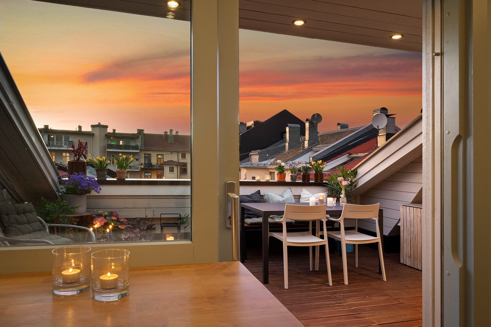 Uteplassen oppleves som en forlengelse av stuen store deler av året Galleribilde