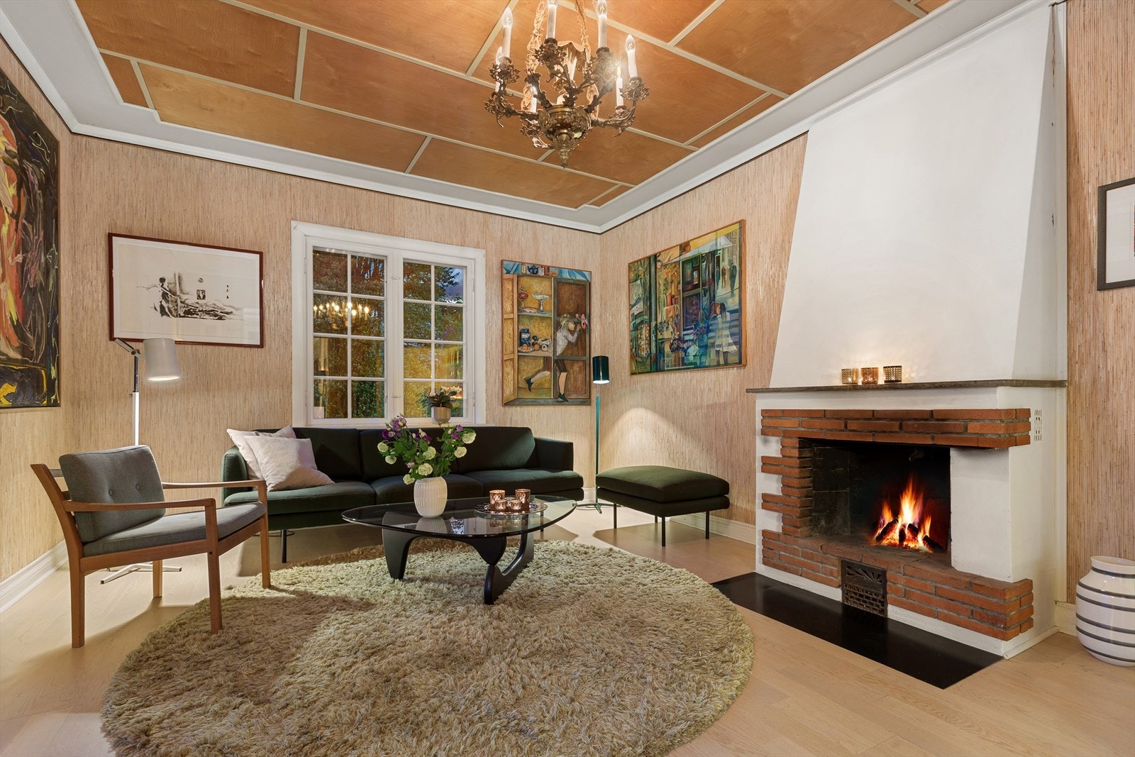 Kveldsstemning i stuen. Galleribilde