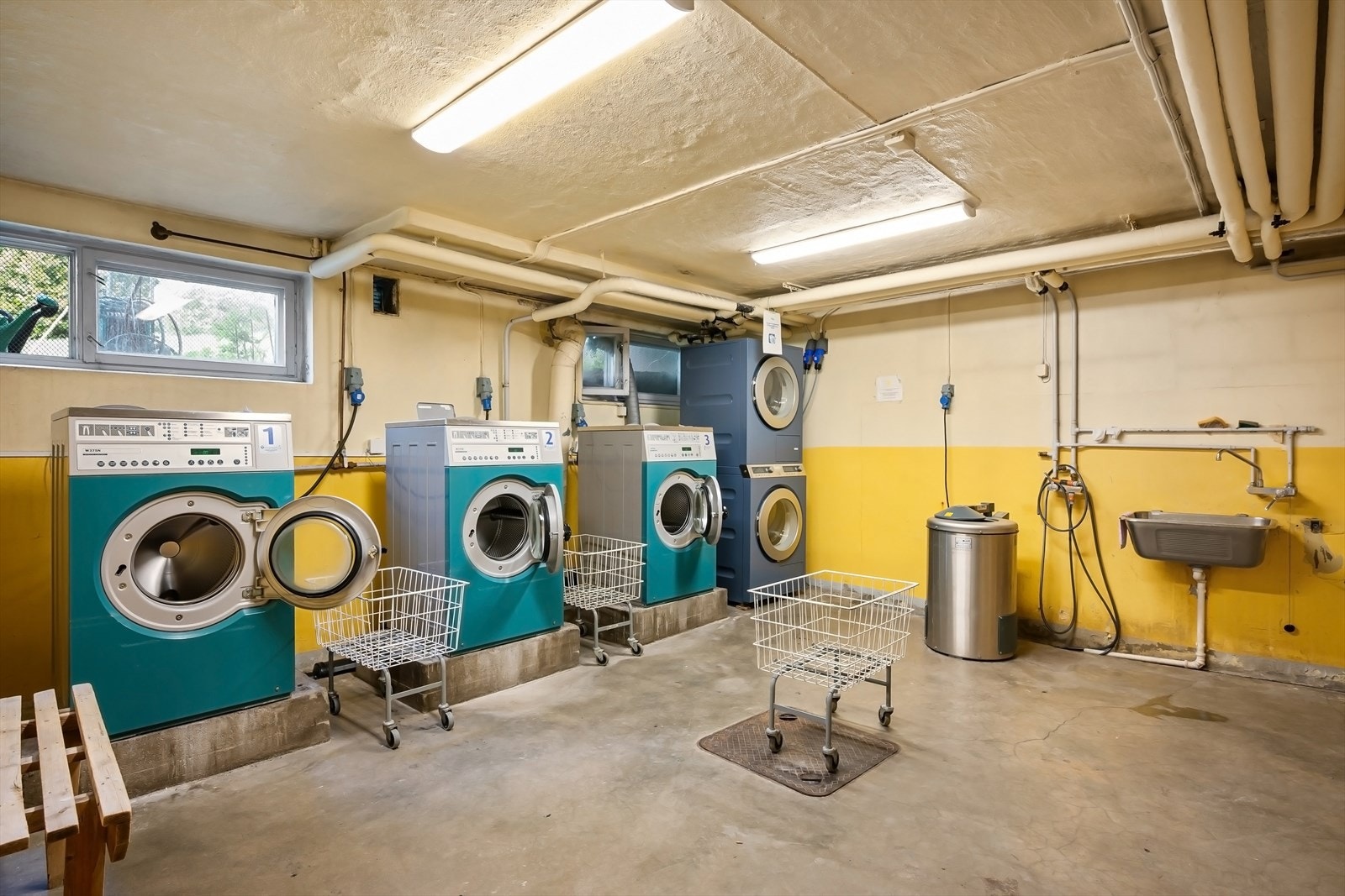 Fellesvaskeri. Galleribilde