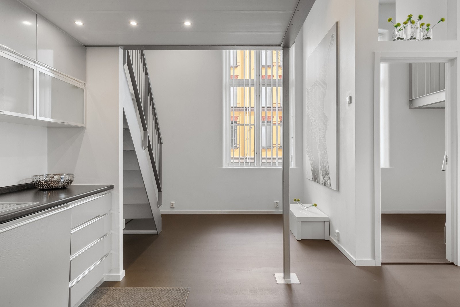 Downlights i tak for gode arbeidsforhold Galleribilde