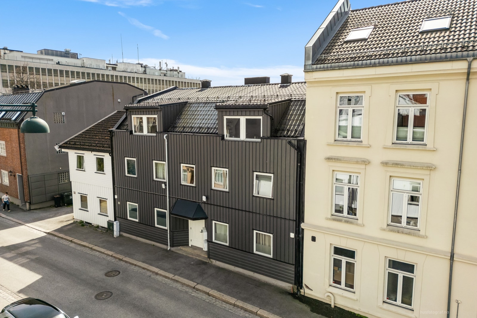Medfølgende endegarasjeplass i felles rekke - Tilrettelagt for etablering av ladeboks til el-bil Galleribilde