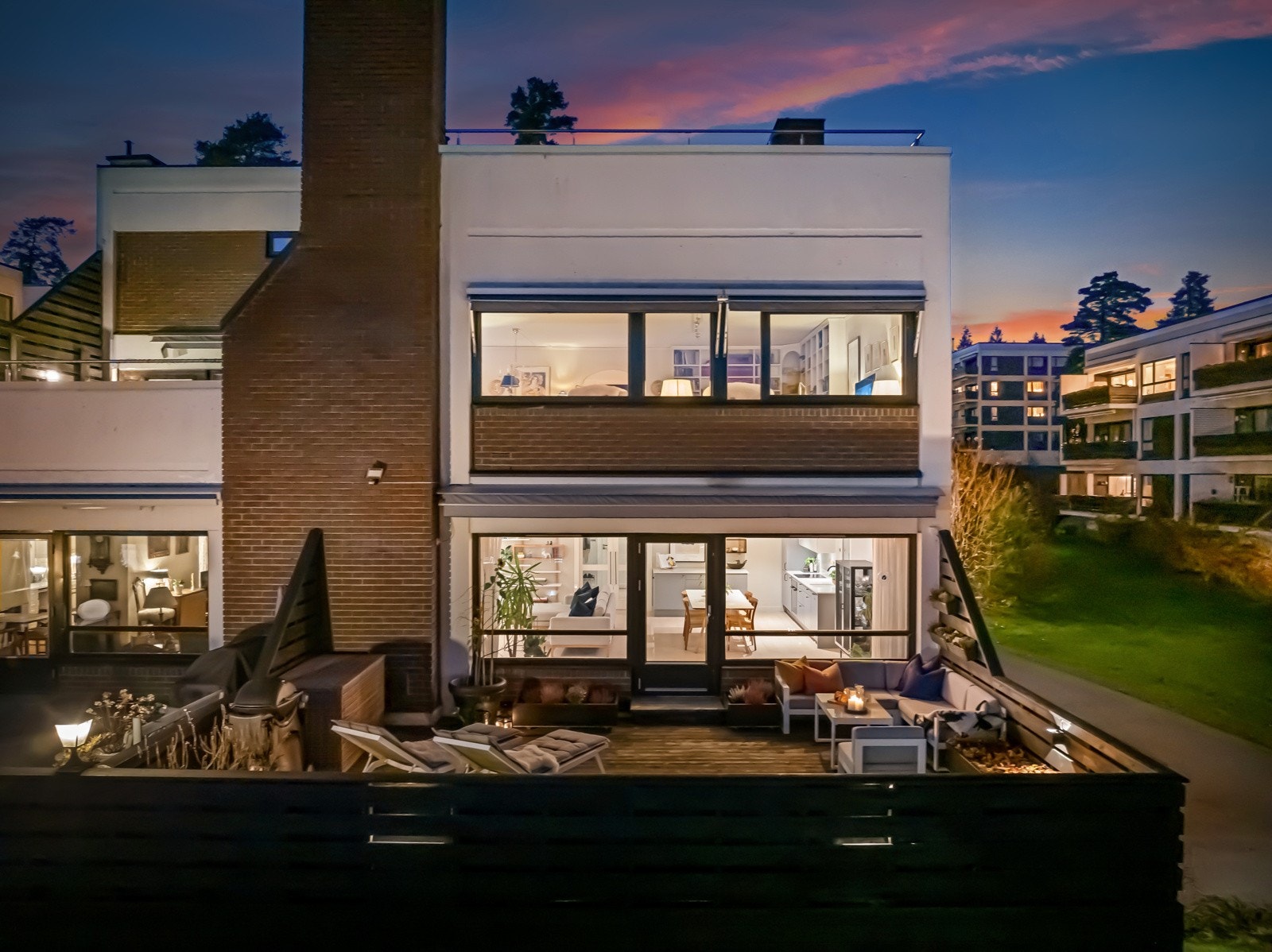 Boligen ble vesentlig renovert i 2017 - Omkranset av et fredfullt og idyllisk boligområde. Galleribilde