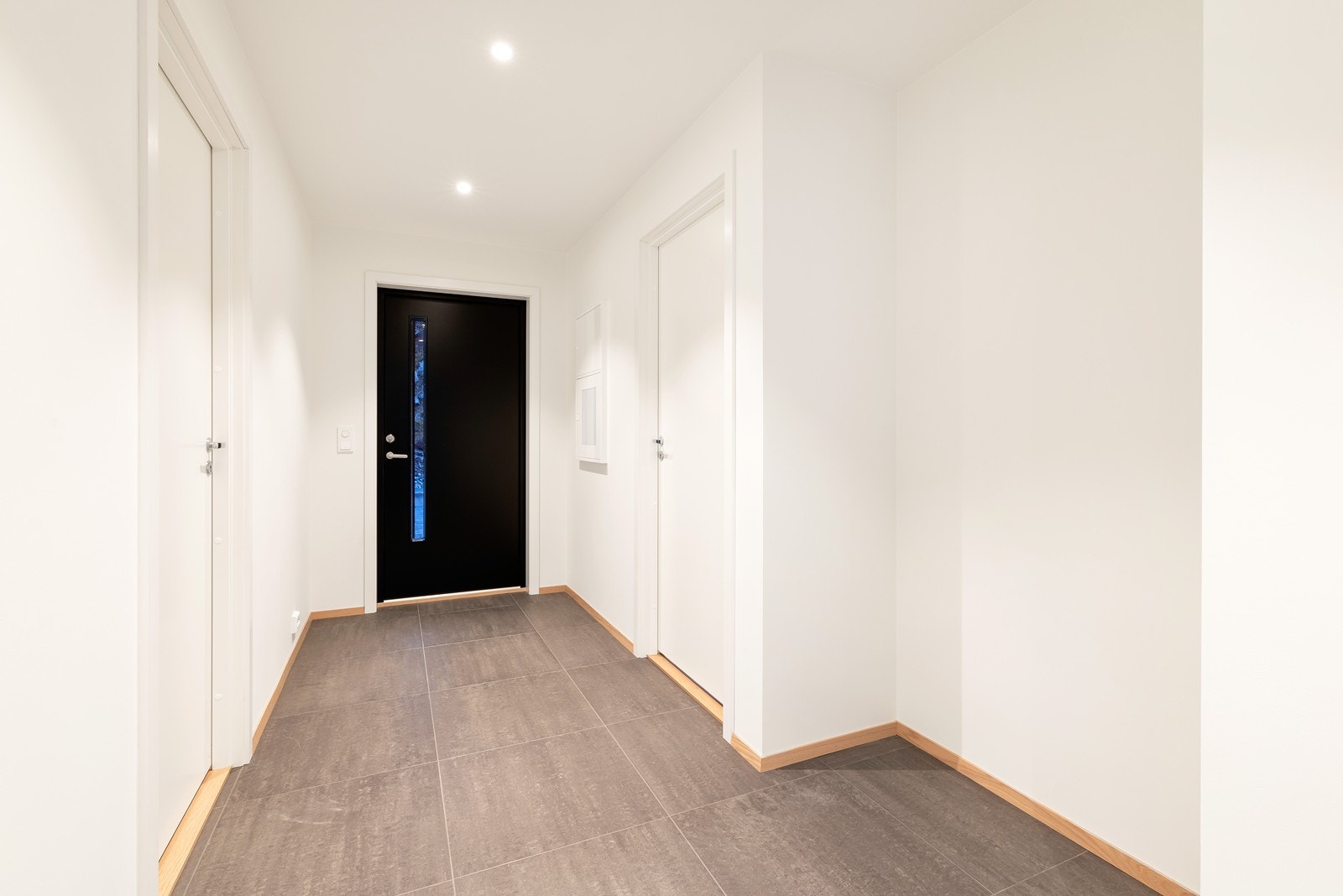 Fra gangen er det inngang til leilighetens øvrige rom. Galleribilde