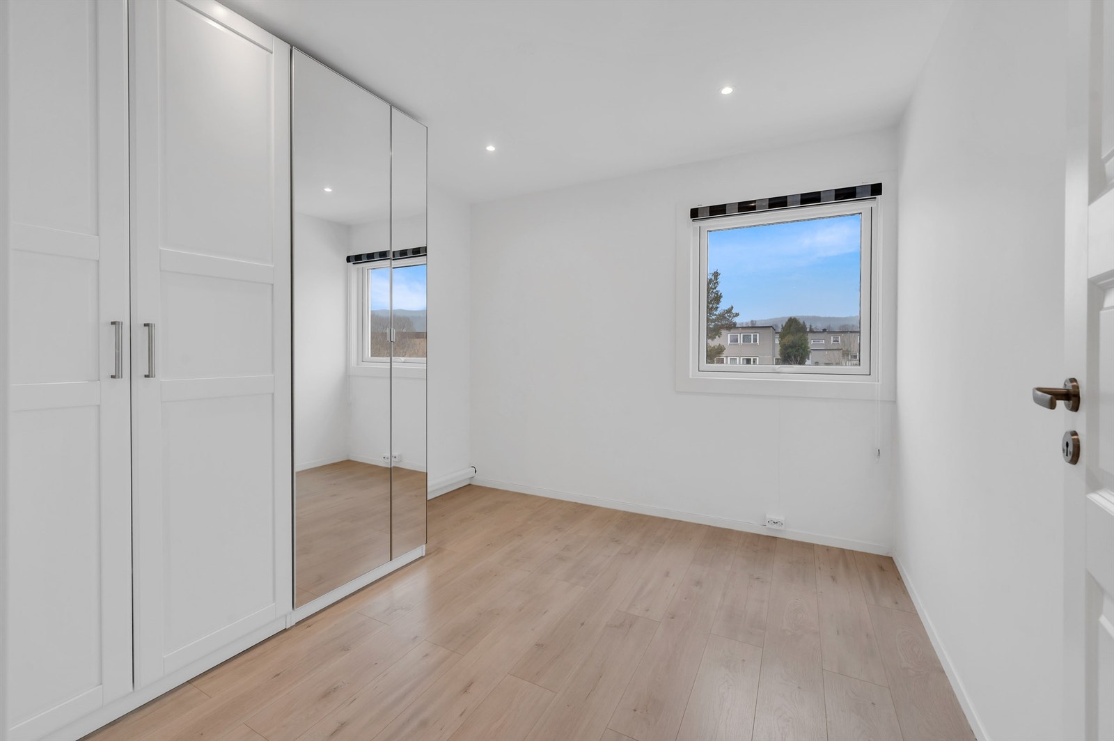 Leiligheten har hele 4 soverom som alle er av god størrelse. Galleribilde