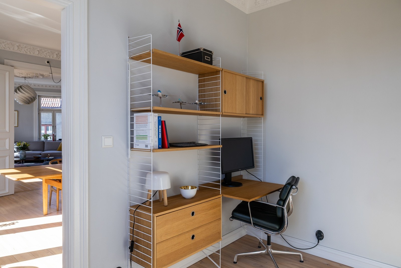 Plass til en dobbeltseng, eller kontorløsning og liten seng Galleribilde
