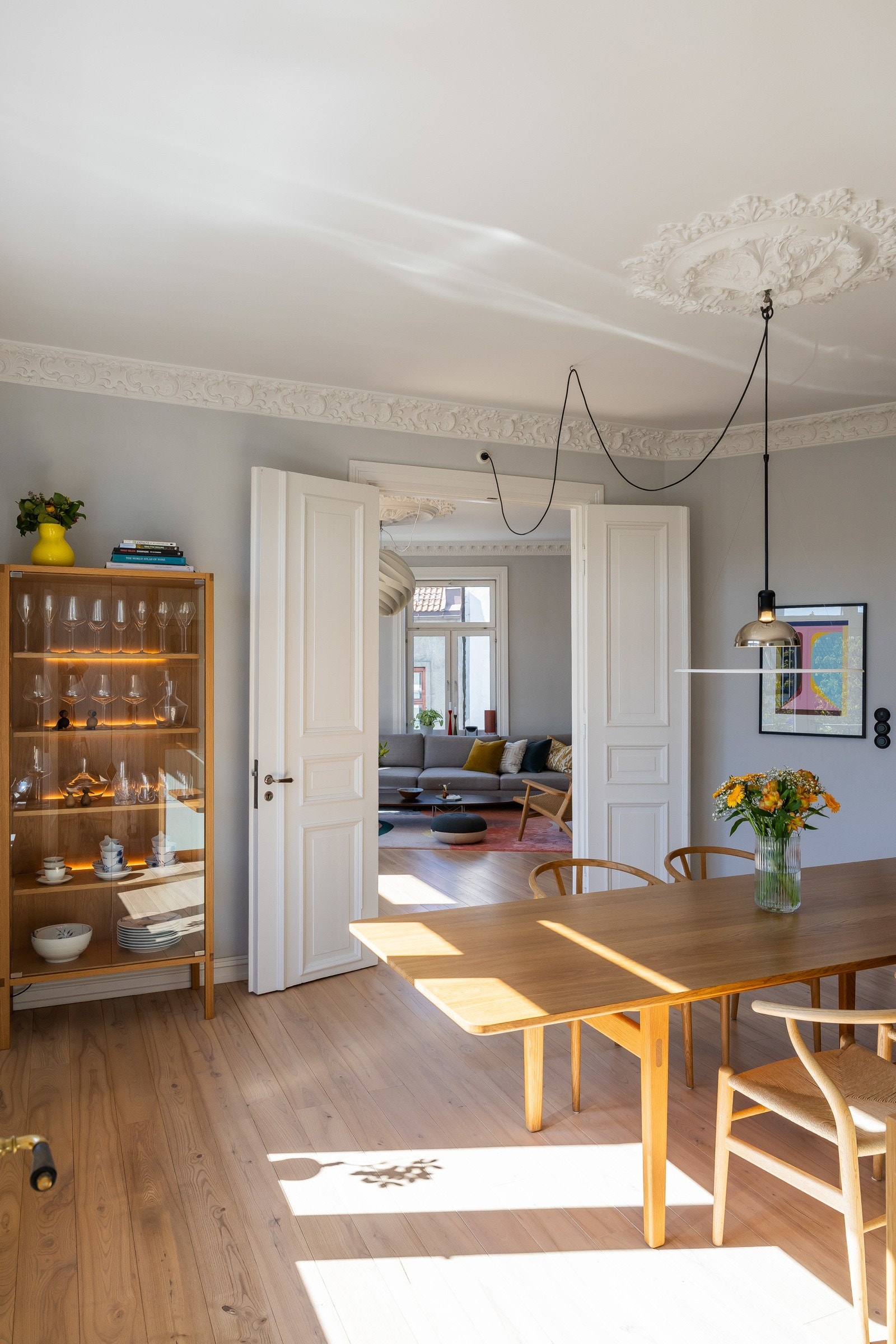 Hele leiligheten er malt i eksklusiv linoljemaling fra Allbäck Galleribilde