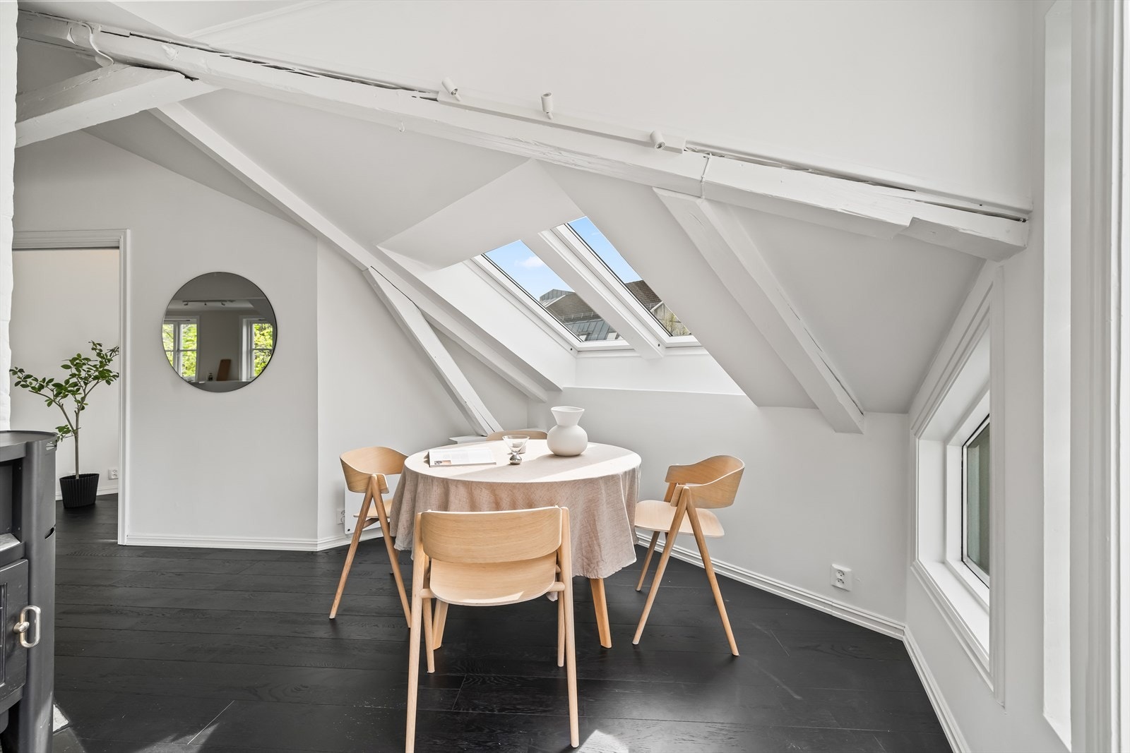 God plass til spisebord i stuen. Galleribilde