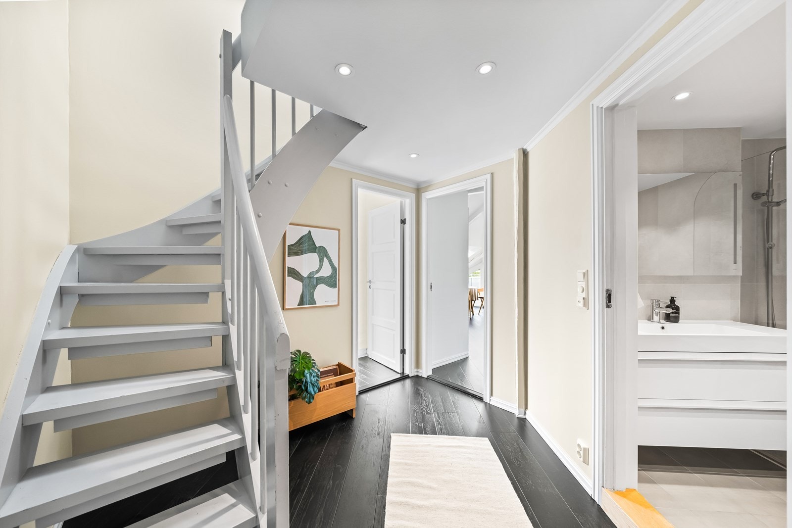 Trapp opp fra gangen til stor hems. Galleribilde