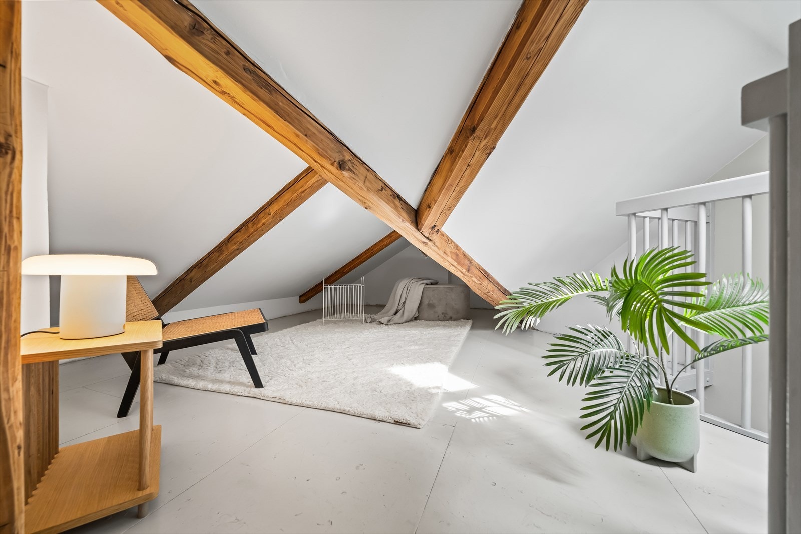 Hems på 17 m² med lavere takhøyde over gangen (ikke måleverdig areal). Galleribilde