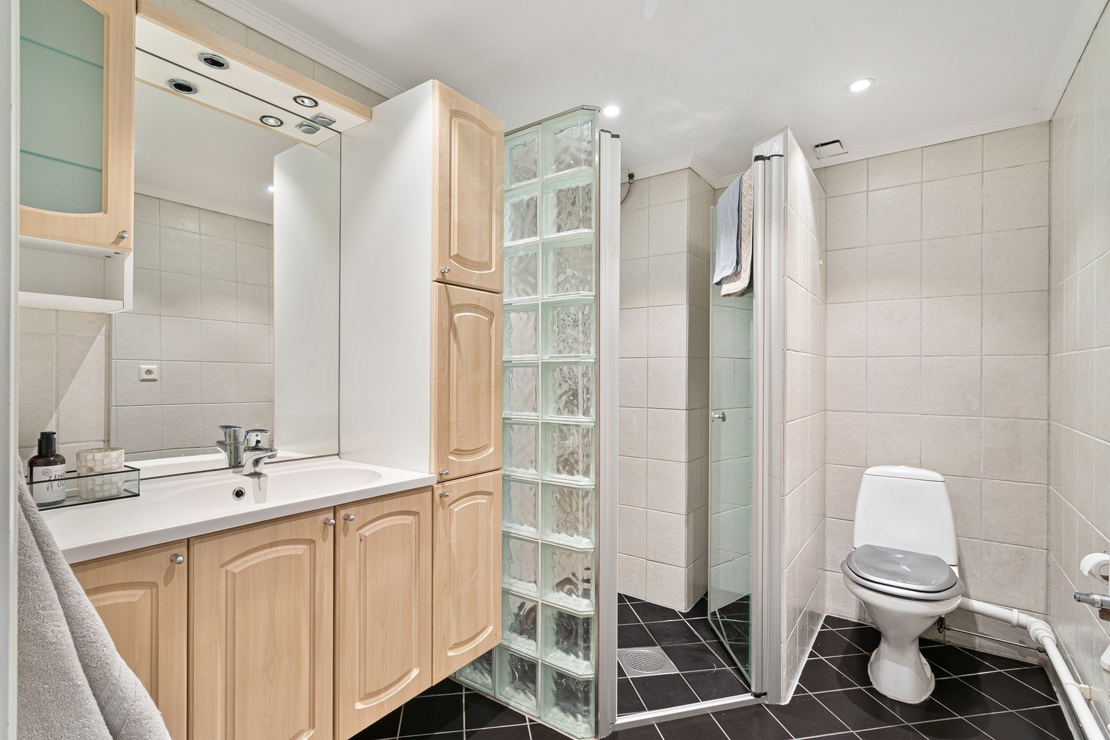 Opplegg for vaskemaskin. Galleribilde