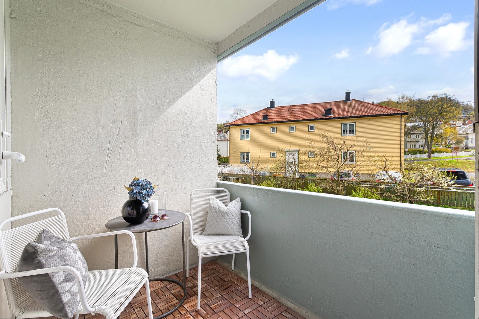 God plass til utemøblement. Galleribilde