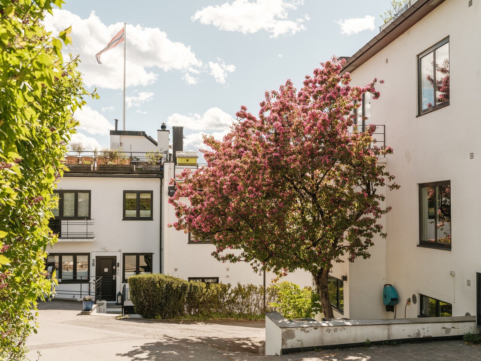 Området er et veletablert bomiljø med god atmosfære, mye sjel og solid historie. Galleribilde