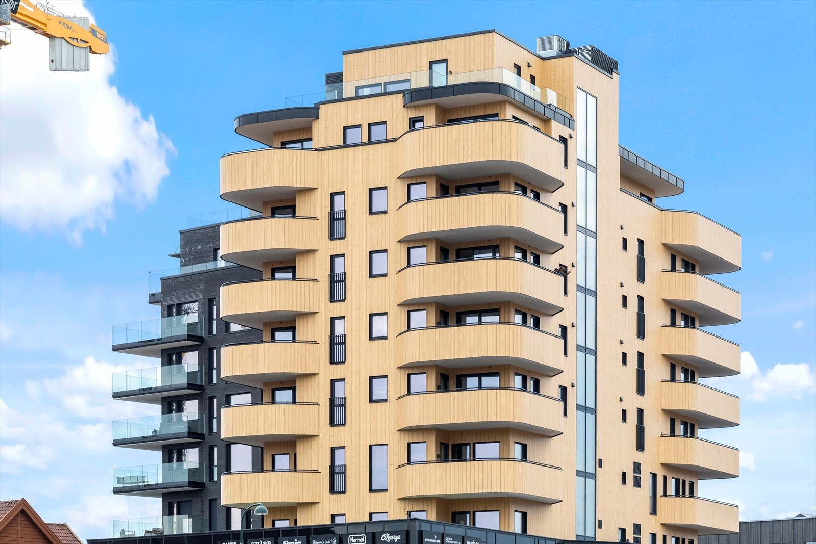 Fasade. Leiligheten ligger i byggets sjette etasje. Galleribilde