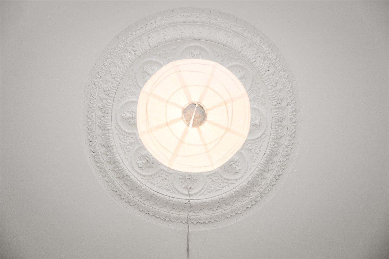 En vakker, original takrosett er også bevart. Galleribilde