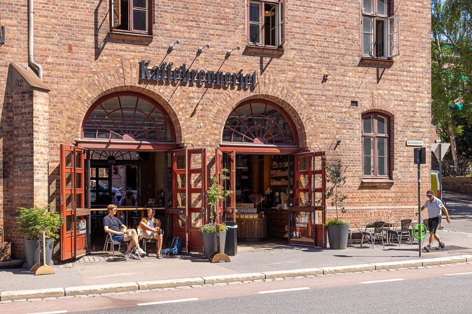 Nærområdet - Kaffebrenneriet ligger i den gamle brannstasjonen ved Politihuset. Galleribilde
