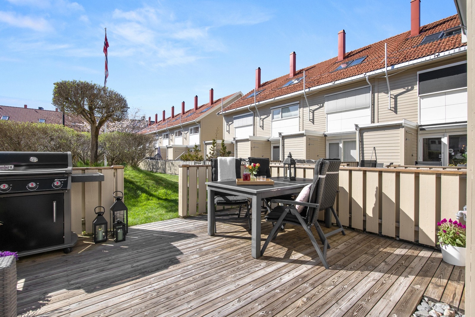 Utgang til opparbeidede og barnevennlige fellesarealer Galleribilde