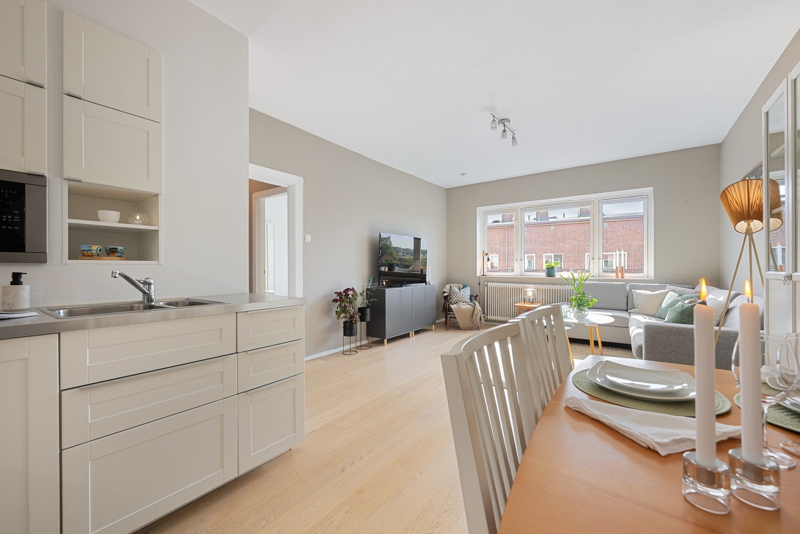 Det er god plass til spisegruppe. Galleribilde