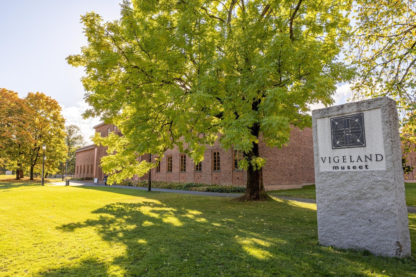 Vigelandmuseet ligger rett oppi gaten. Galleribilde