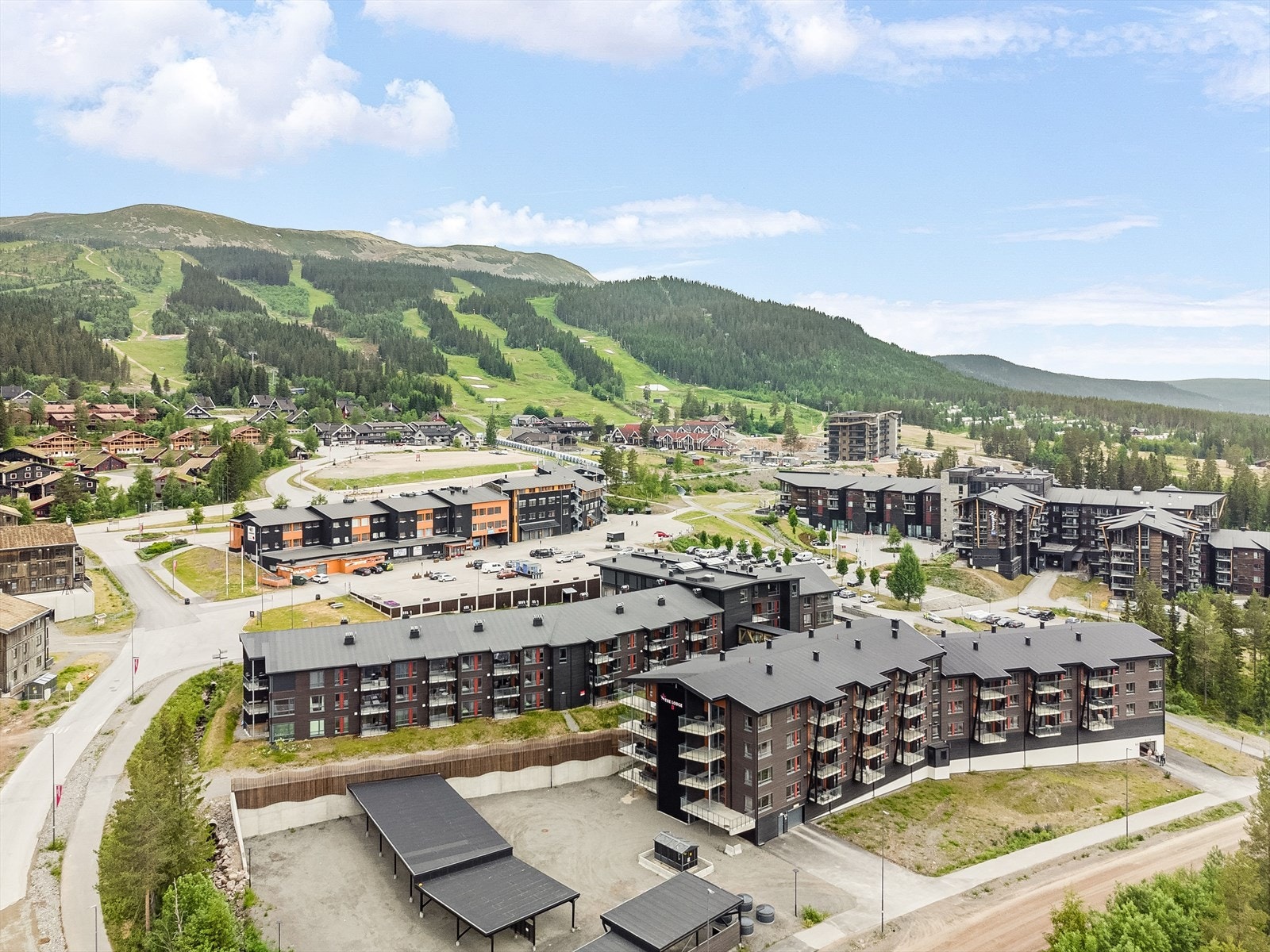 120-4-1_016.jpg Galleribilde