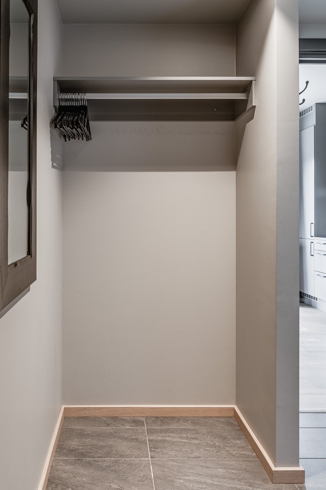 120-3-1_008.jpg Galleribilde