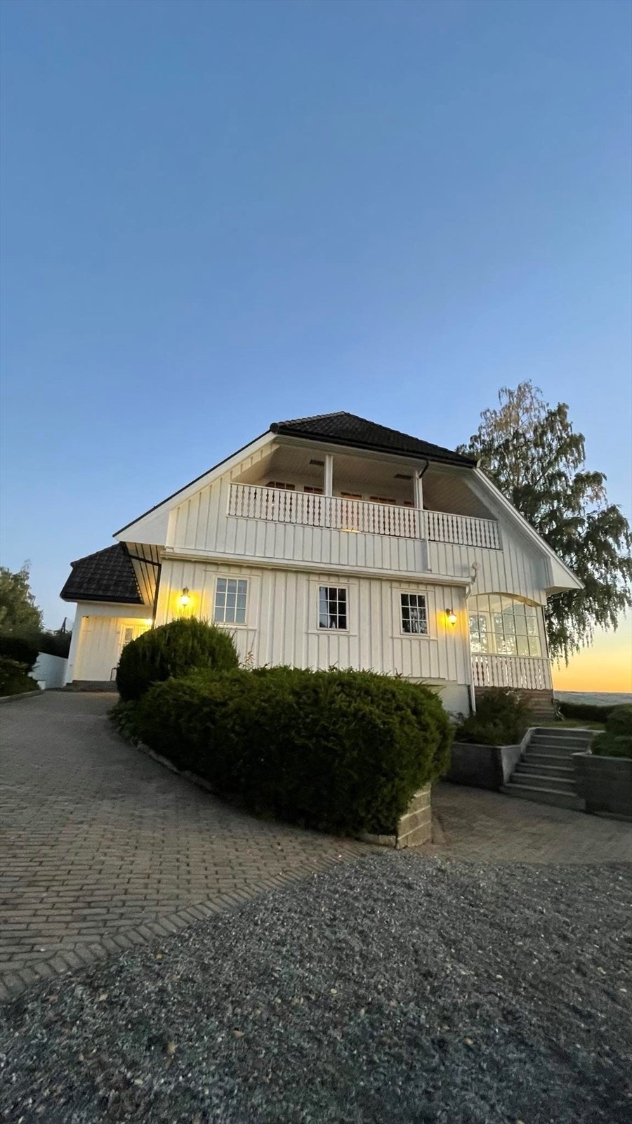 2.jpg Galleribilde