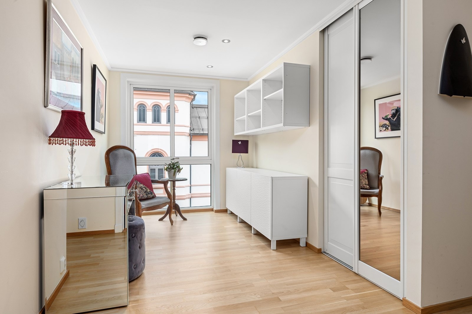 Dette arealet er perfekt anlagt for feks. kontorplass eller ekstra tv-stue, evnt ekstra soverom Galleribilde