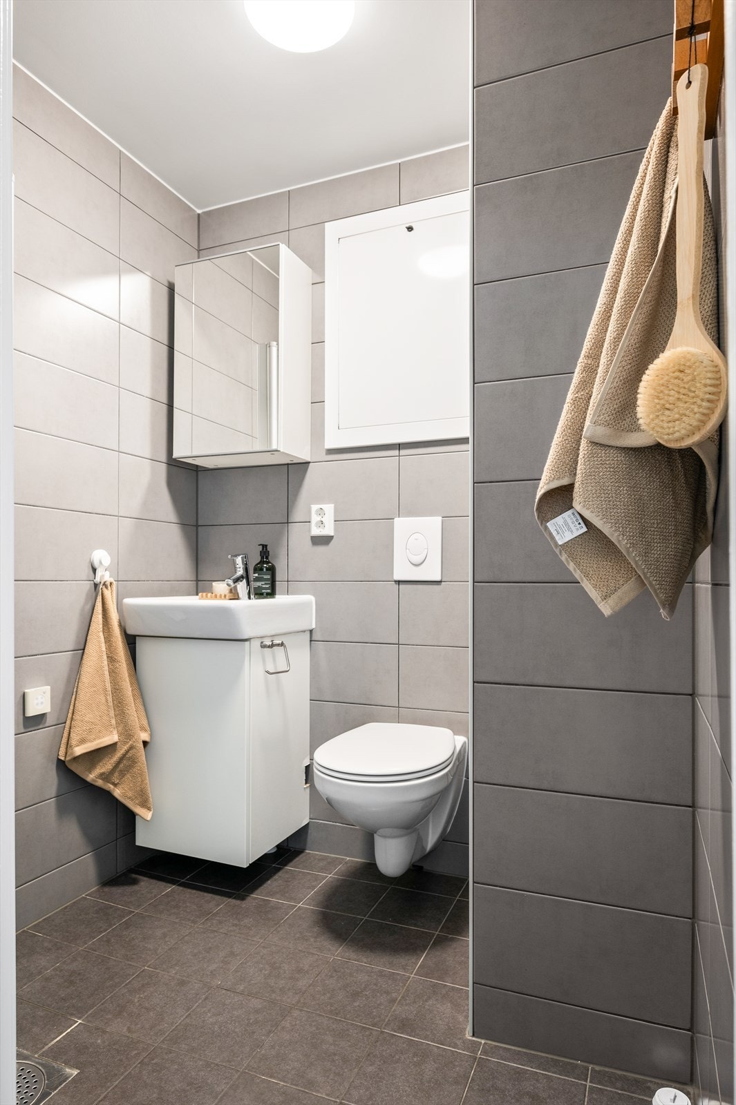 Dusjområdet har innfellbare glassdører. Galleribilde