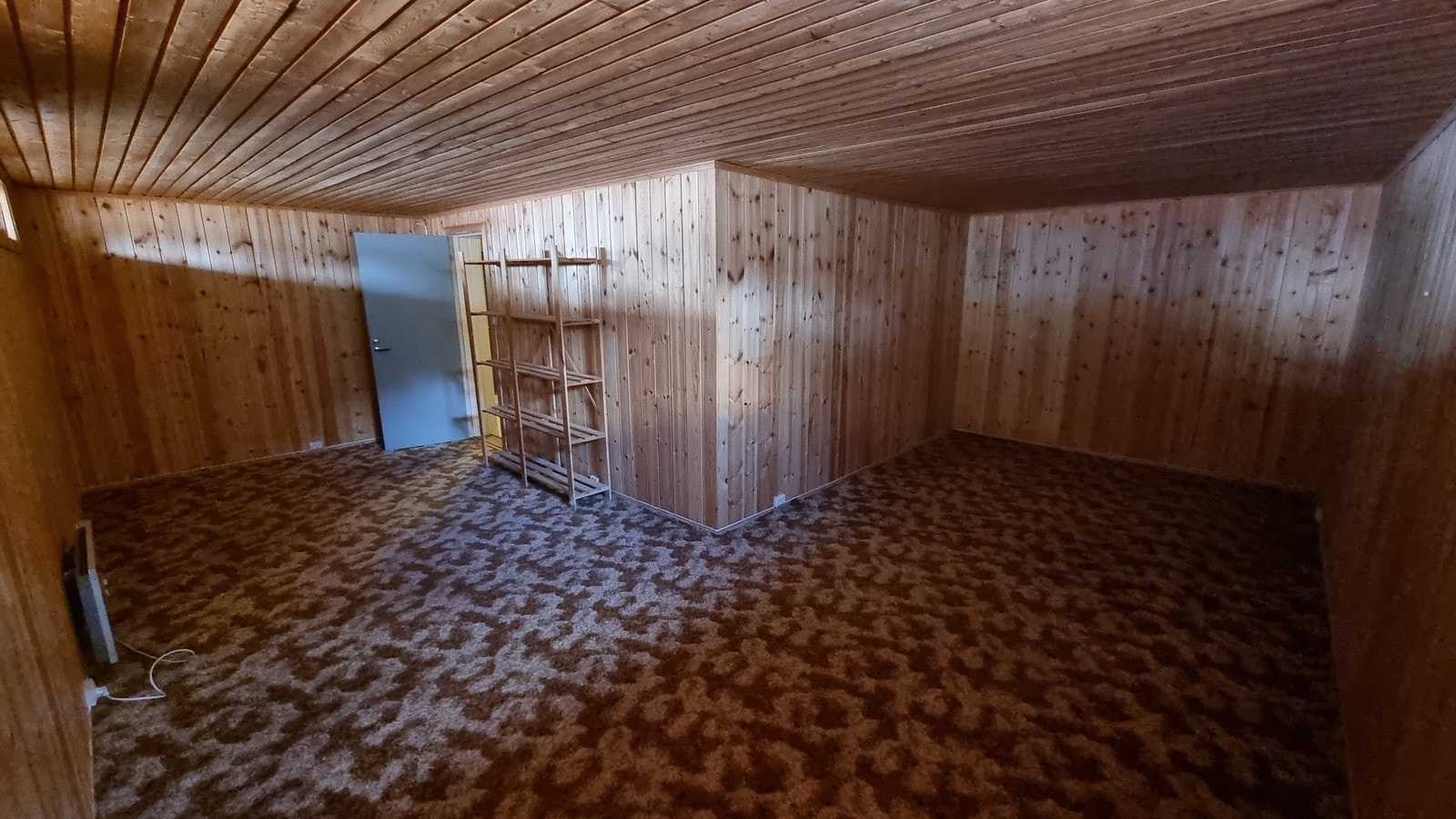 Annet stort rom i kjeller som kan brukes som blant annet lagringsplass. Galleribilde