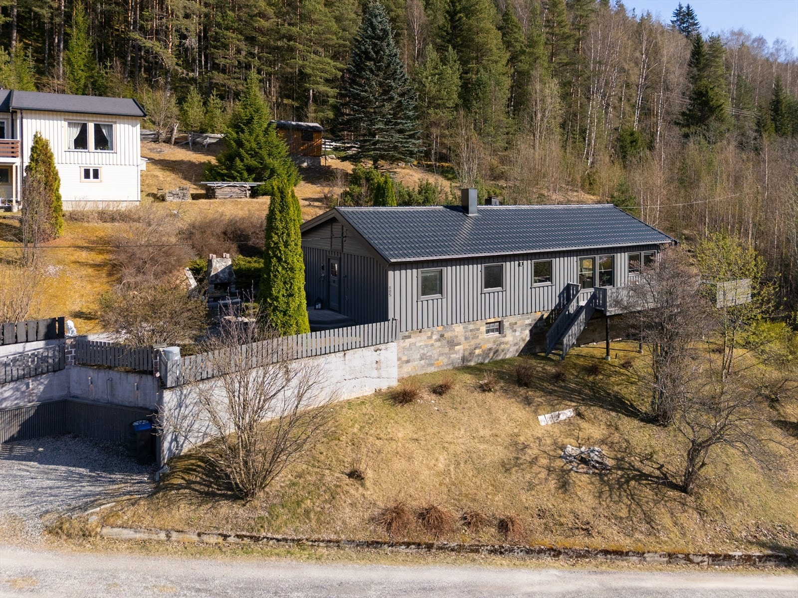 Området er etablert og rolig, og består av spredt bebyggelse. Galleribilde