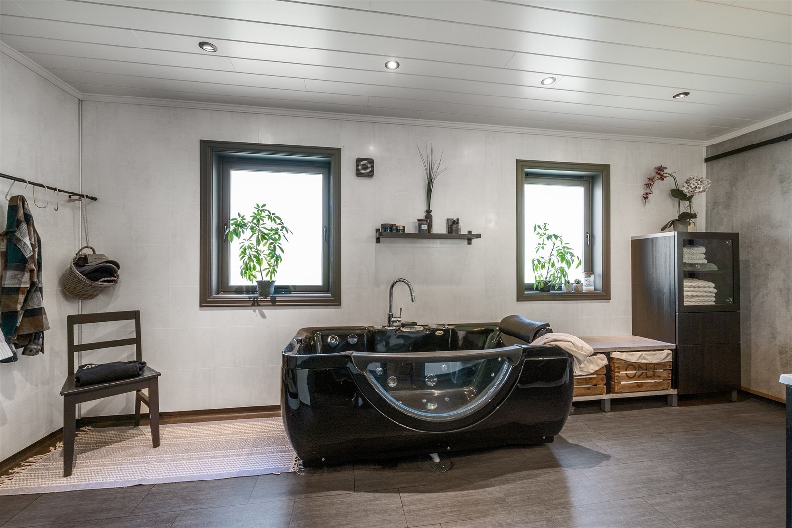 I tillegg har badet boblebadekar. Galleribilde