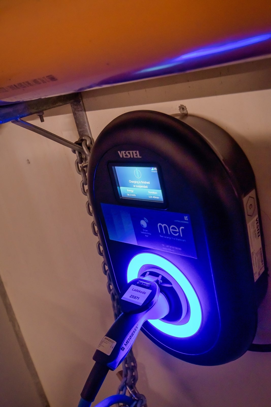 Plassen er utstyrt med el-lader. Galleribilde