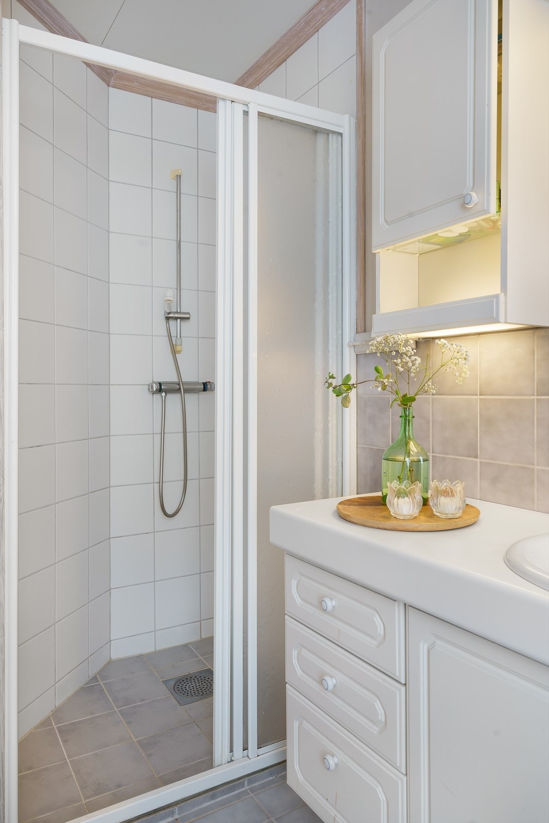 Dusjnisjen ble imidlertid oppgradert i 2007, arbeid utført av fagfolk. Galleribilde