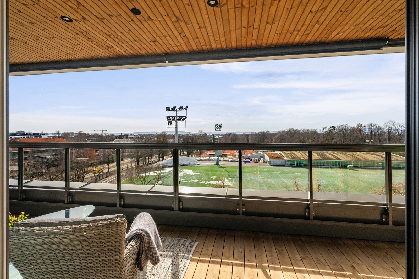 Sydvestvendt balkong med sol fra morgen til kveld Galleribilde