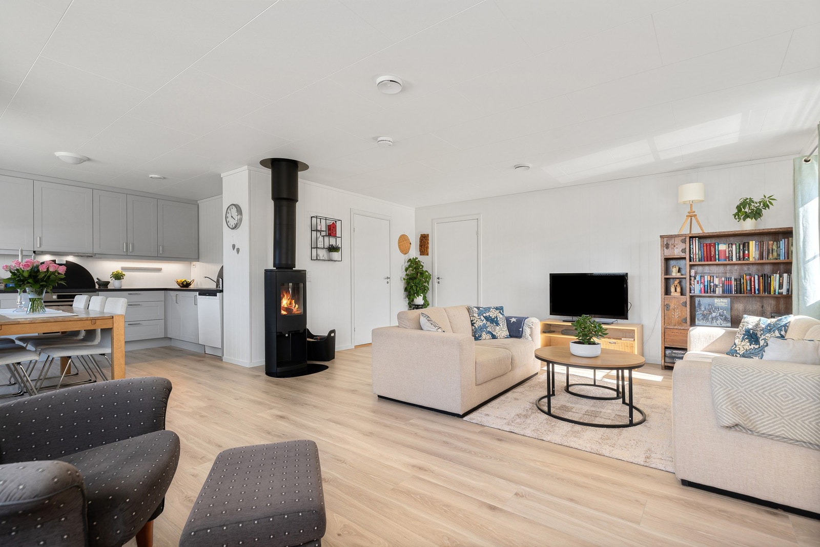 Naturlig plassering for både lesekrok, tv-stue og spisebord Galleribilde