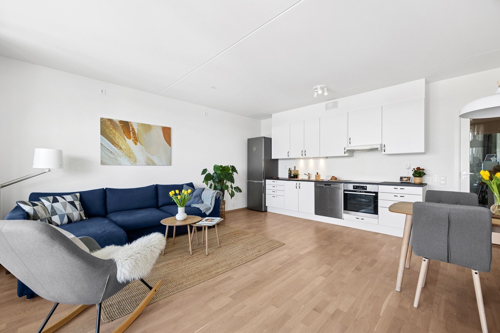 Moderne kjøkken fra Aubo med slette fronter. Galleribilde