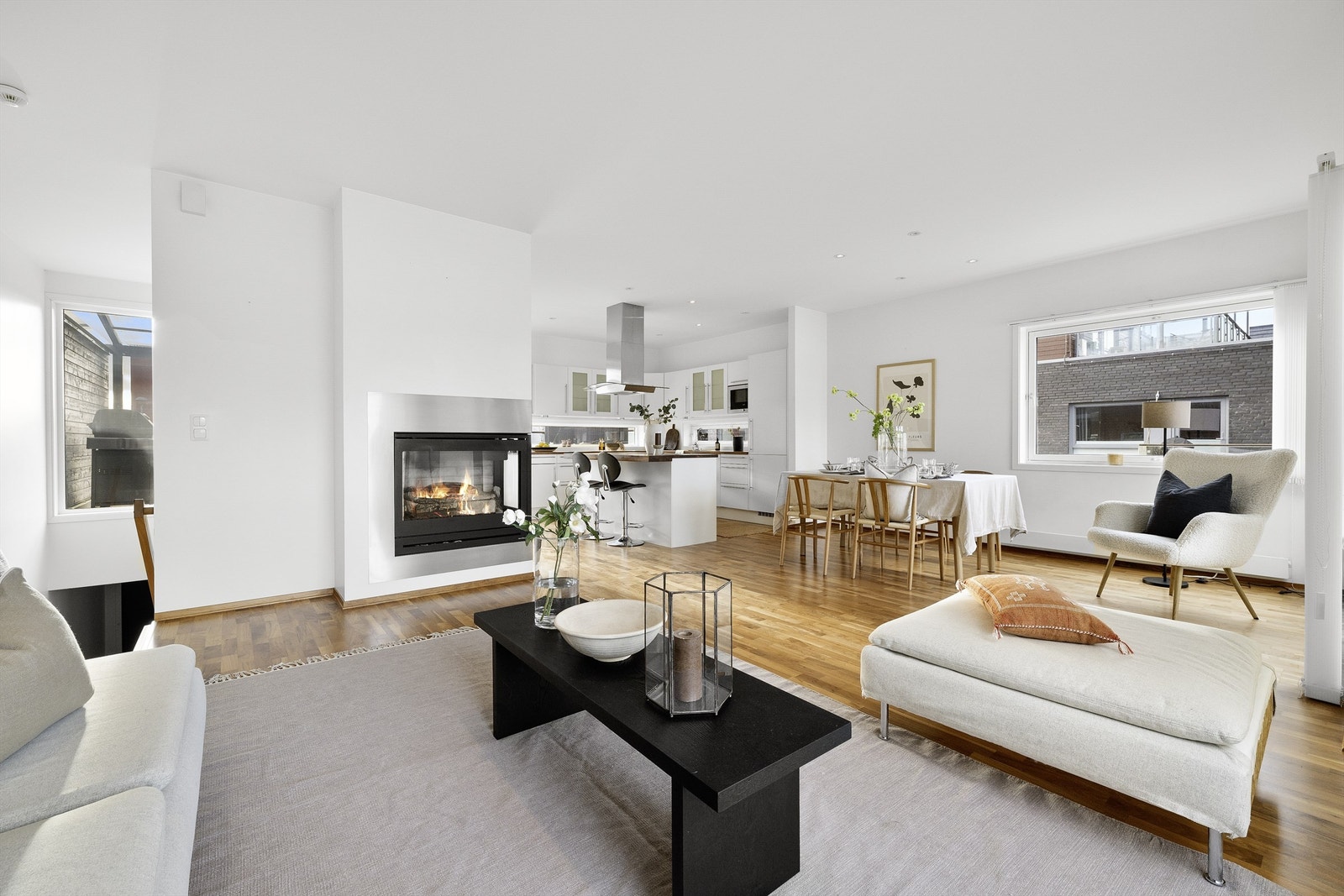 Boligen kan flyttes rett inn i og vil virkelig passe for dem som ønsker en innbydende og moderne bolig. Galleribilde