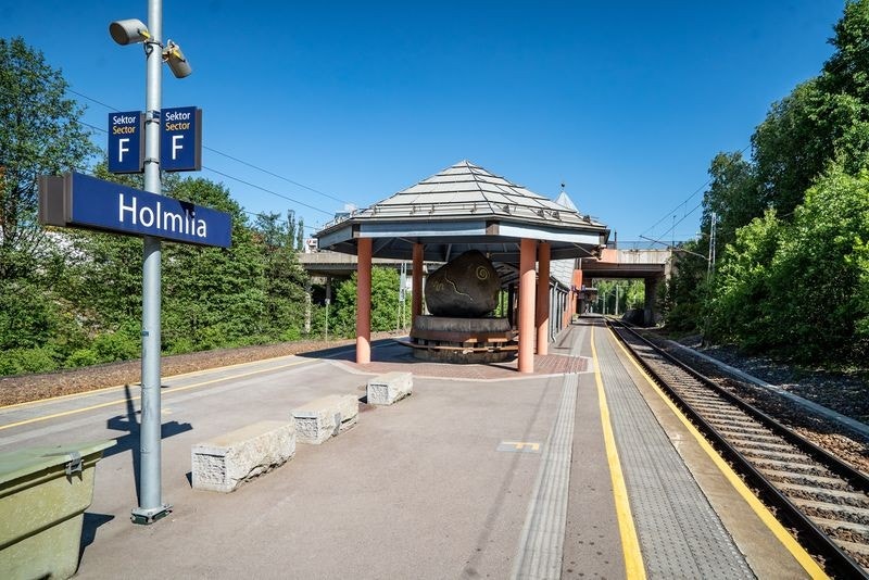 Holmlia stasjon Galleribilde