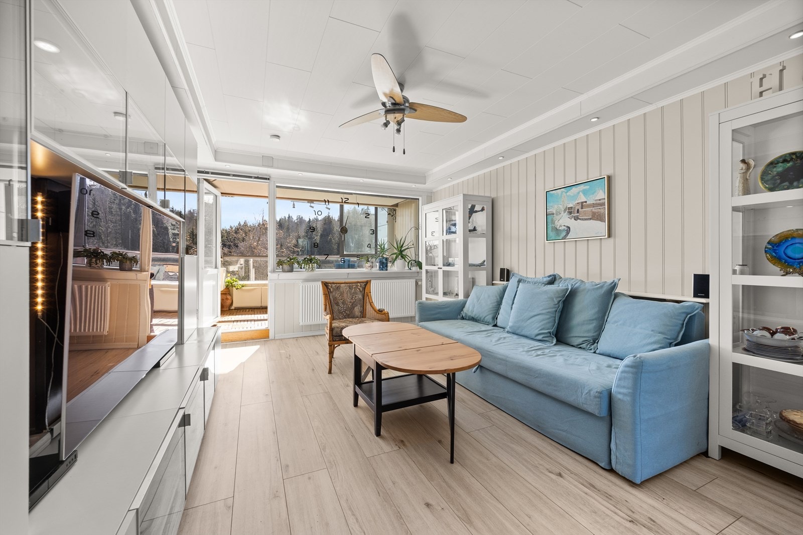 Leiligheten inneholder stue, kjøkken, 2 soverom og bad Galleribilde