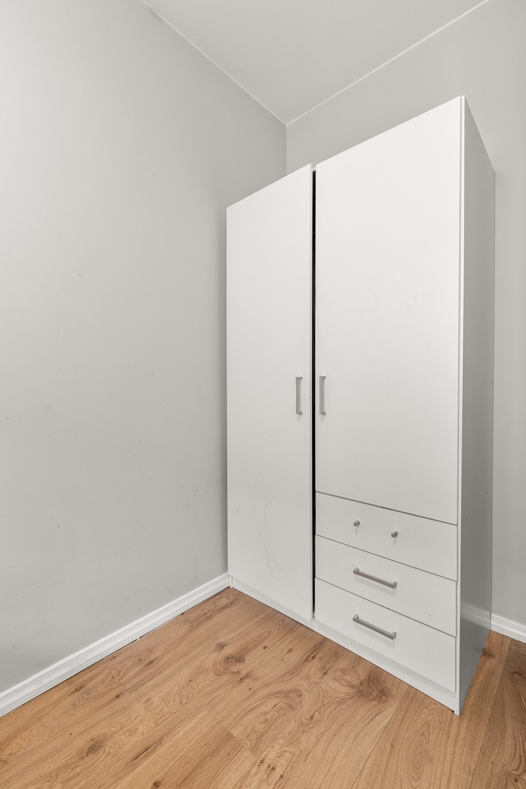 God plass til å innrede med ytterligere oppbevaringsmøblement. Galleribilde