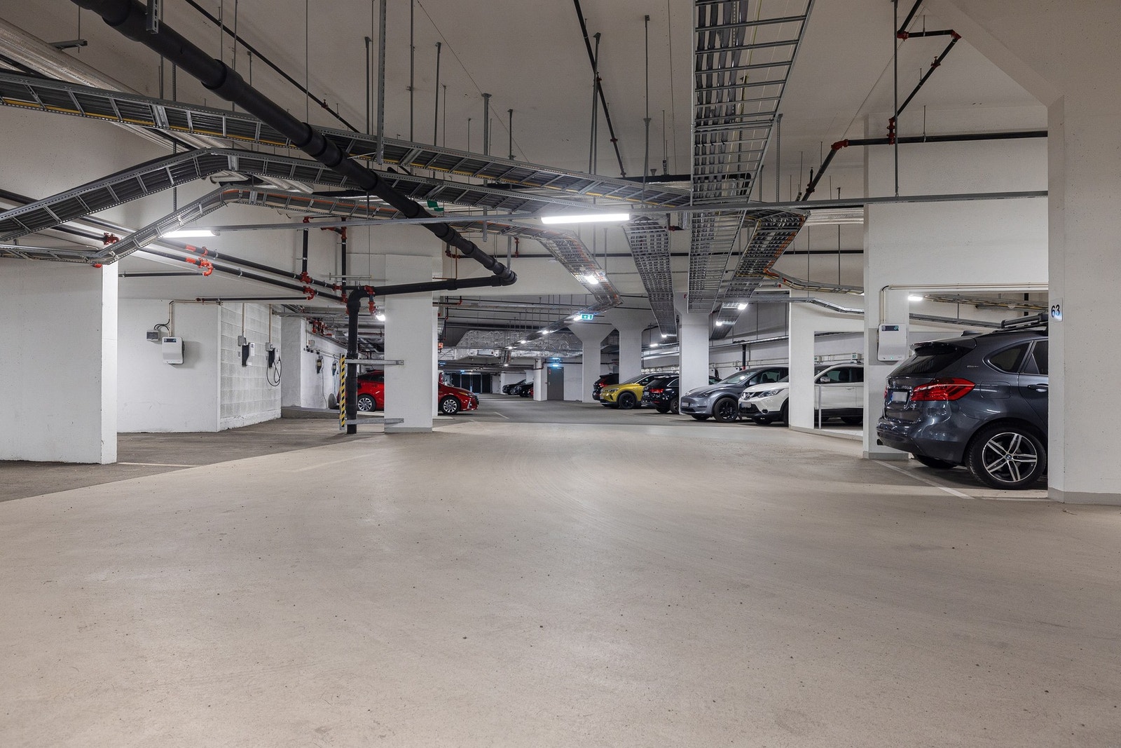 I garasjeanlegget er det noen ganger muligheter for leie av garasjeplass fra andre beboere. Galleribilde