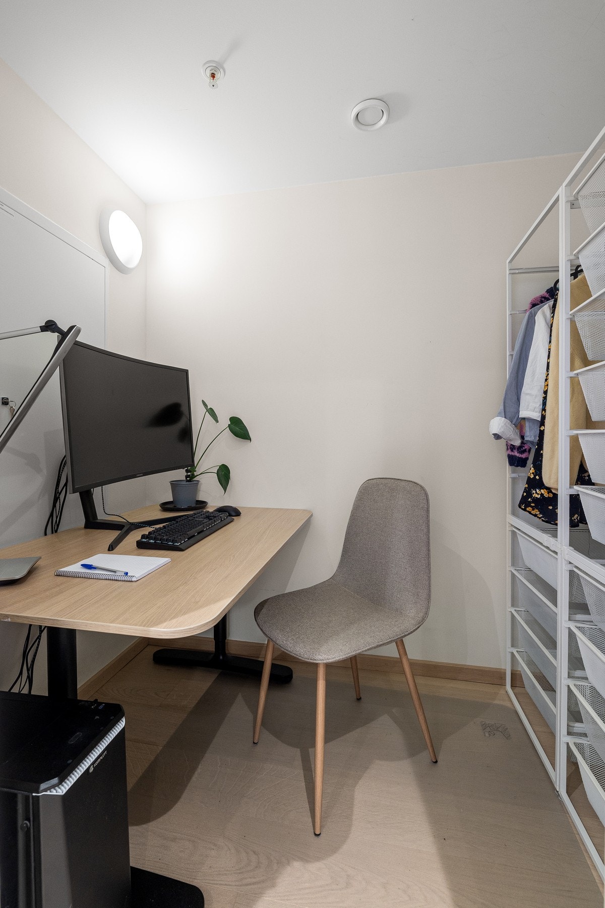 Boden gir muligheter for ekstra oppbevaringsplass. Galleribilde