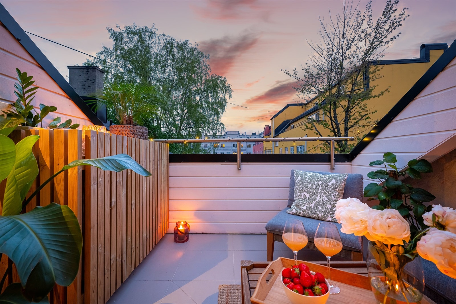 Balkongen kan også nytes på lune og varme sommerkvelder! Galleribilde