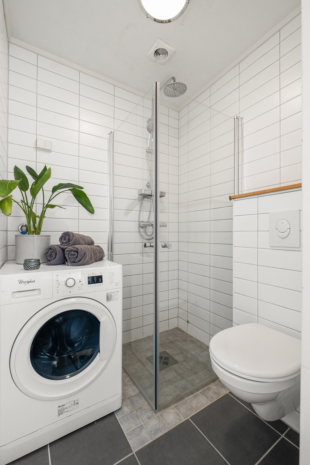 Opplegg for vaskemaskin. Elektrisk styrt vifte. Galleribilde