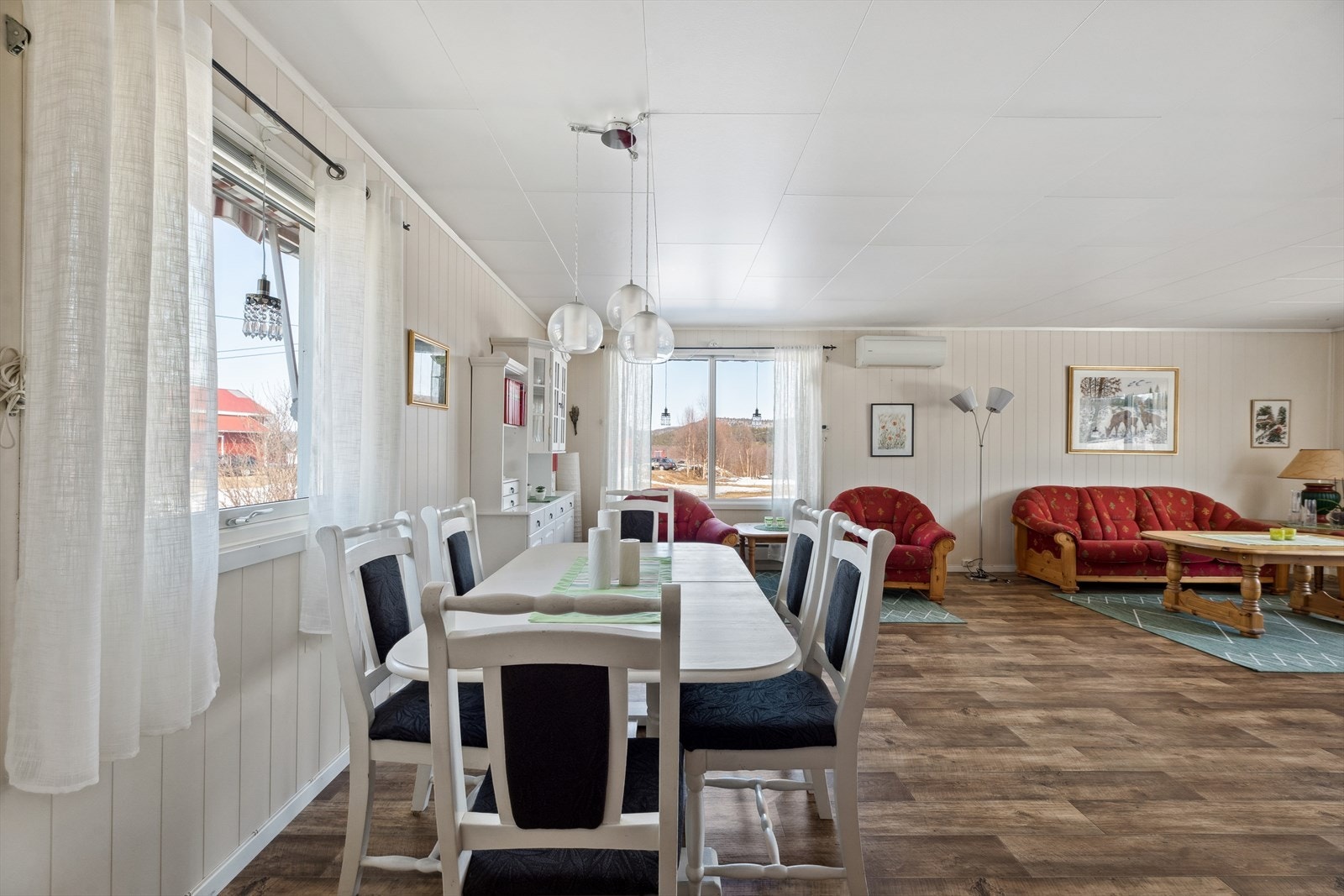 ENEBOLIG: God plass til spisebord Galleribilde